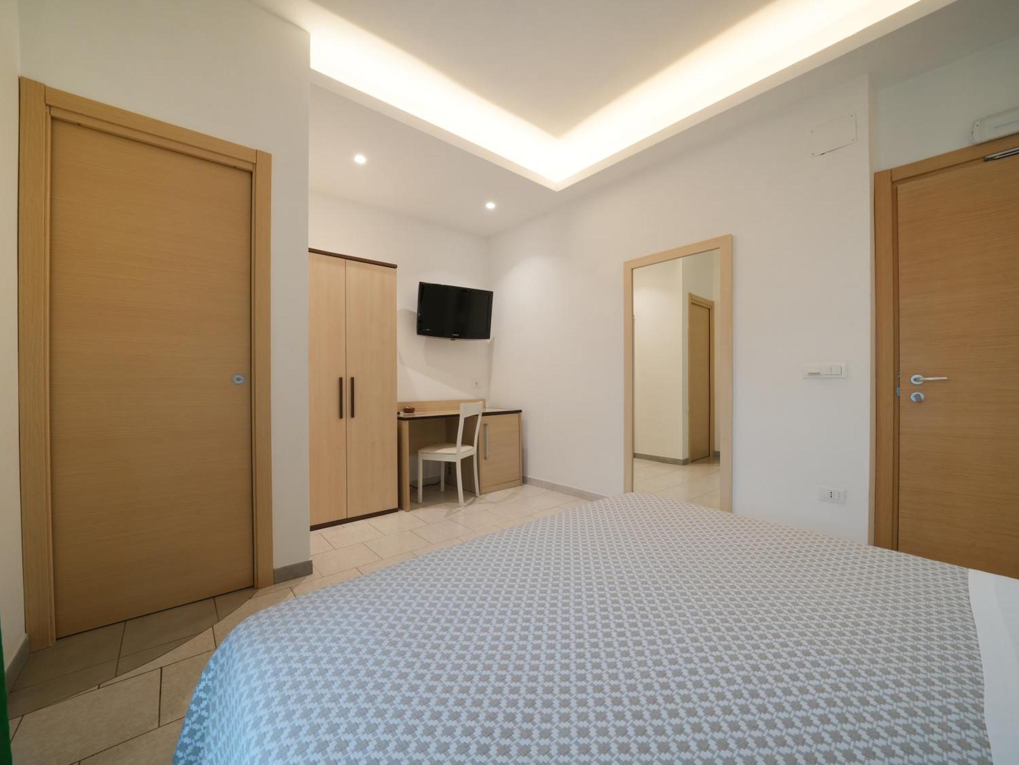 Marinella Parking Wi-fi Attrezzata Hotel 3*