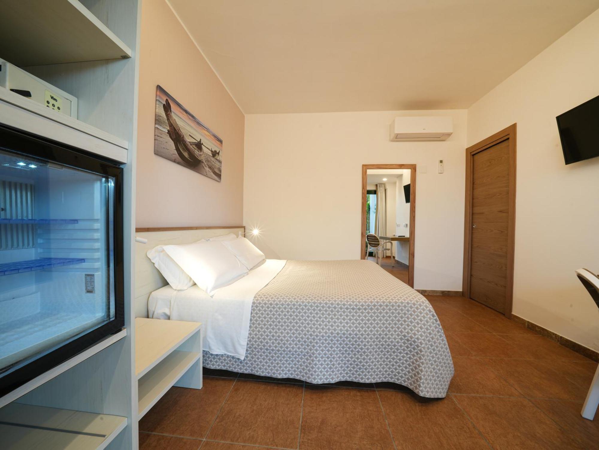Hotel Marinella Parking Wi-fi Attrezzata Capo Vaticano
