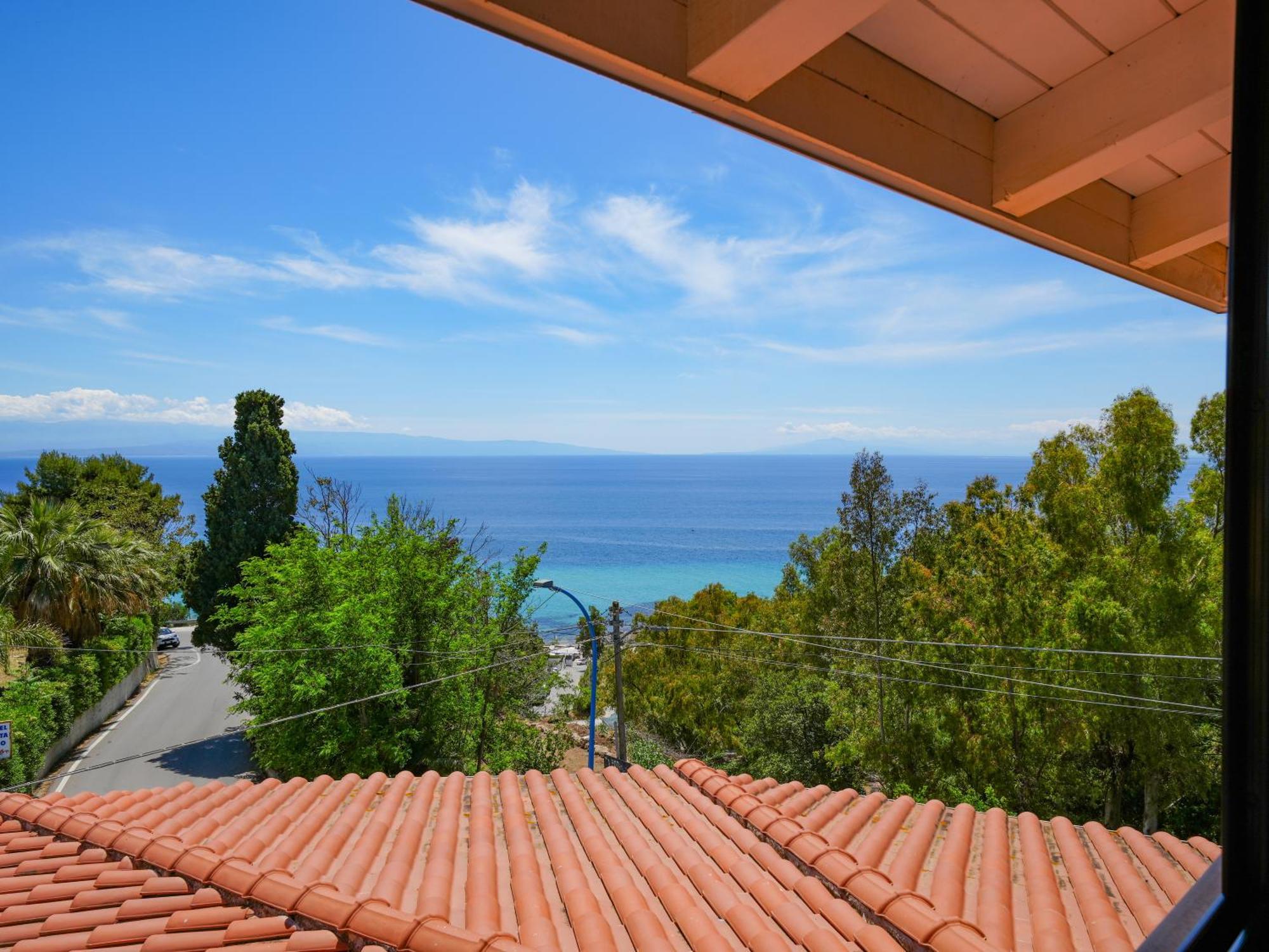 Marinella Parking Wi-fi Attrezzata Capo Vaticano