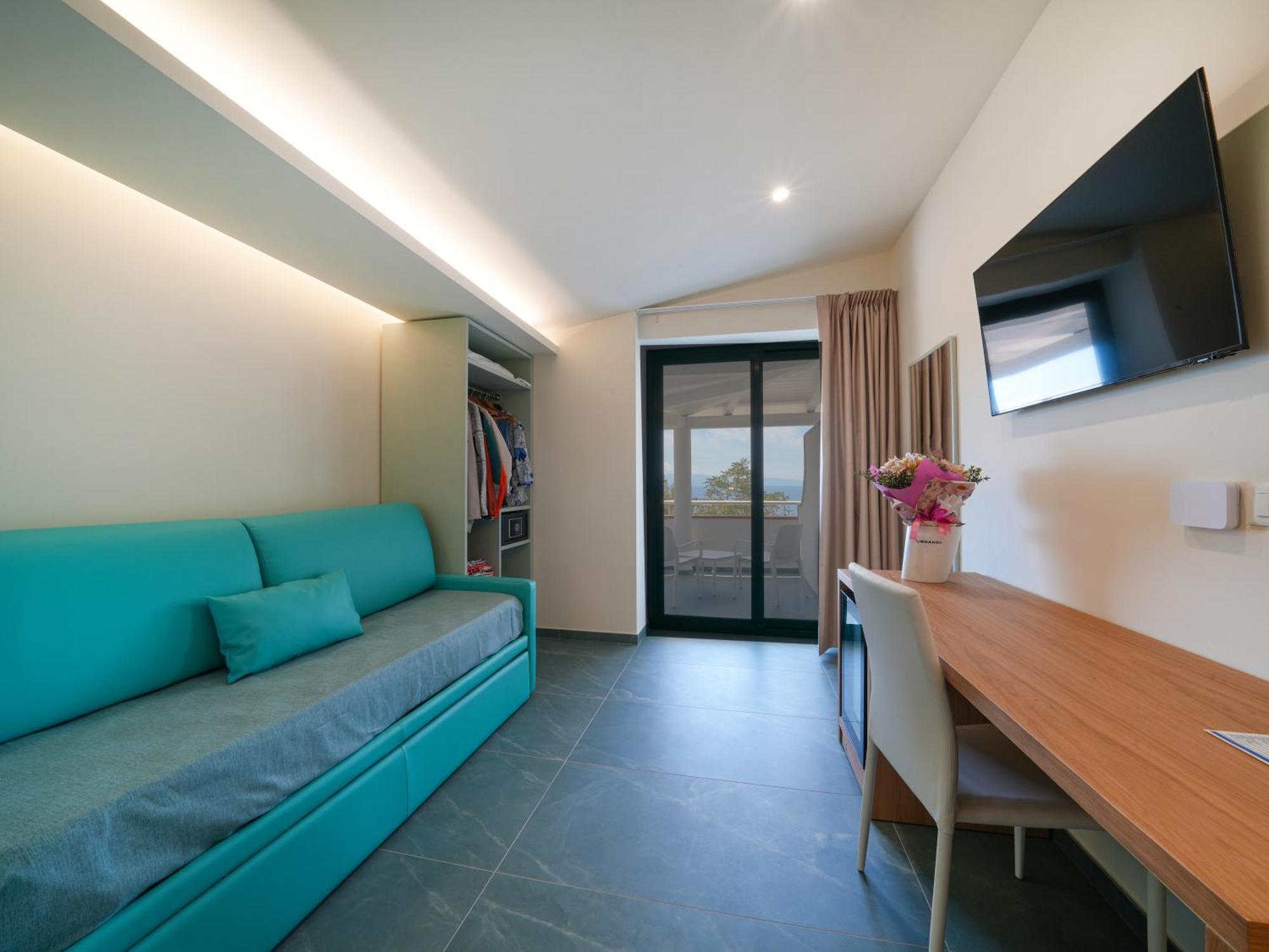 Marinella Parking Wi-fi Attrezzata Hotel