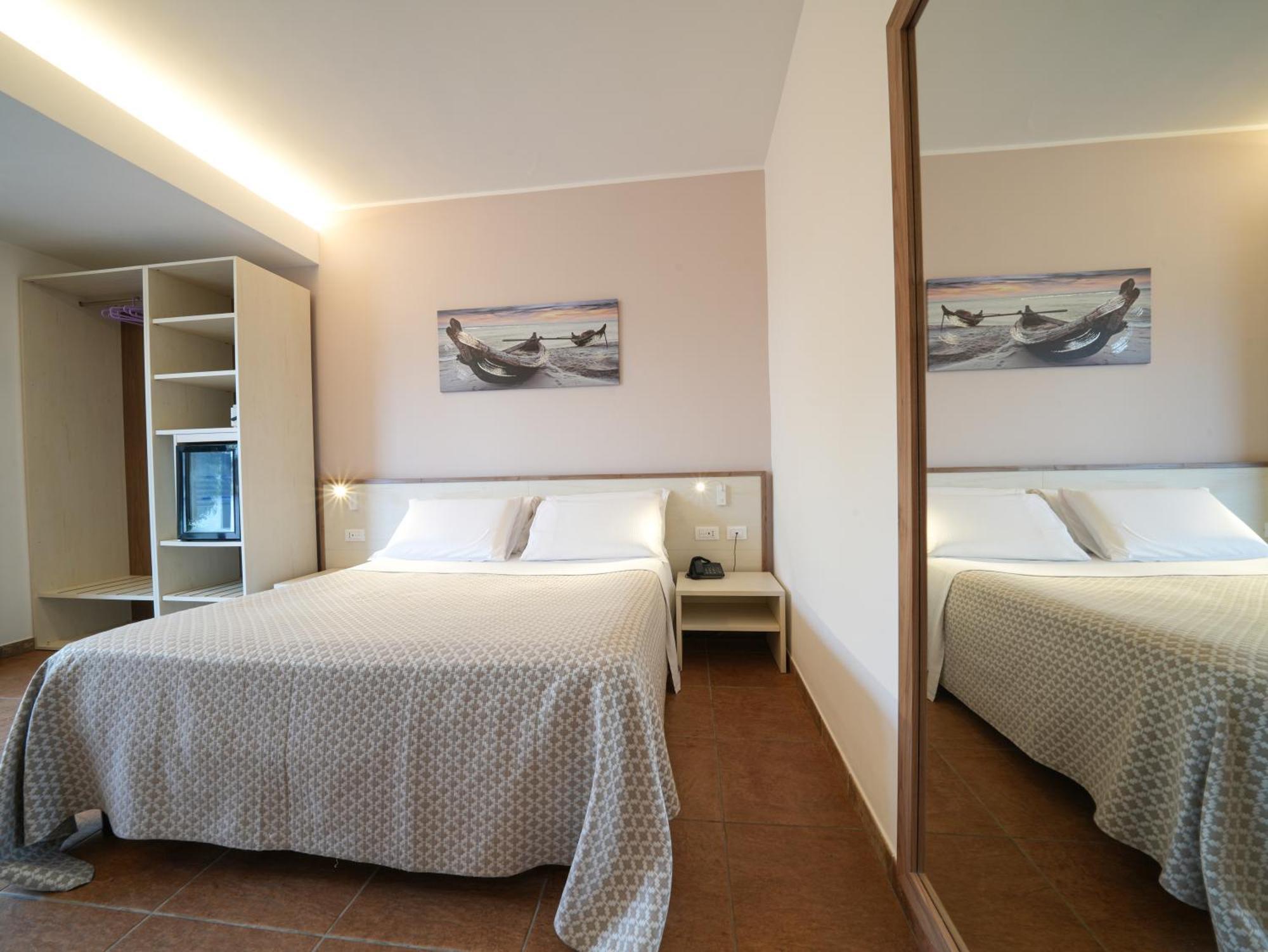 Marinella Parking Wi-fi Attrezzata Capo Vaticano