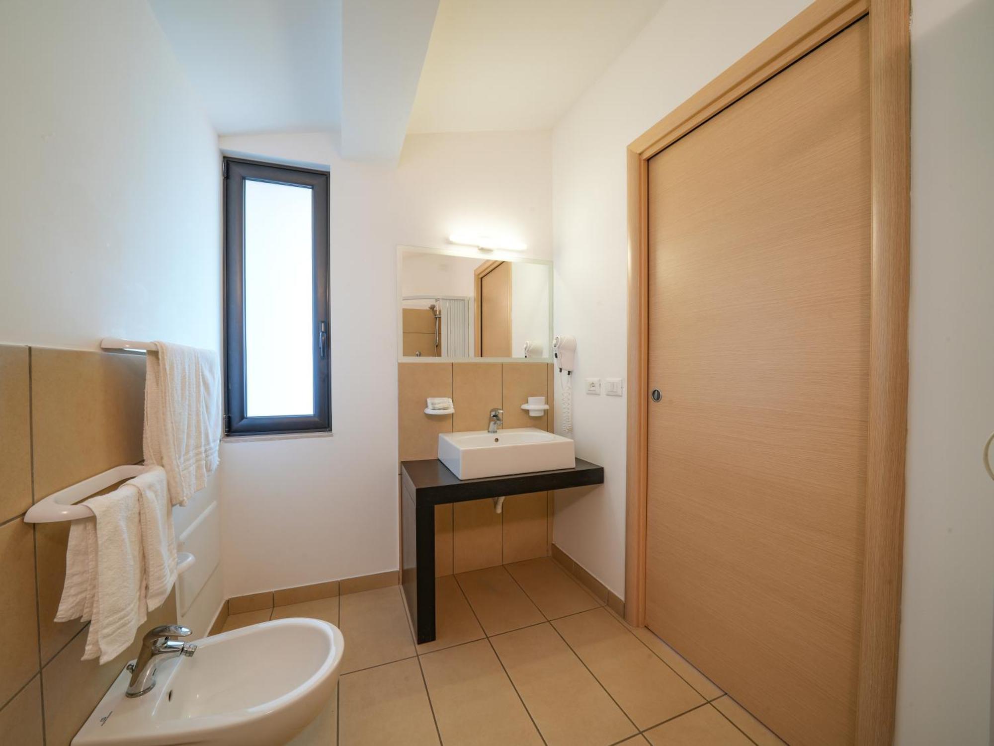 Marinella Parking Wi-fi Attrezzata Hotel 3*