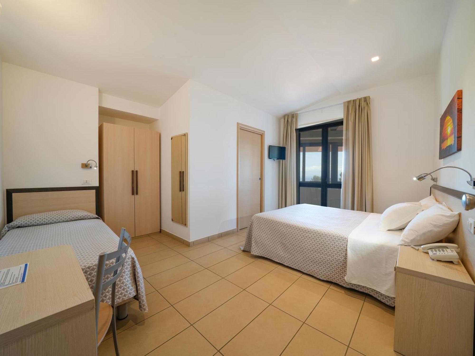 Marinella Parking Wi-fi Attrezzata Hotel Capo Vaticano