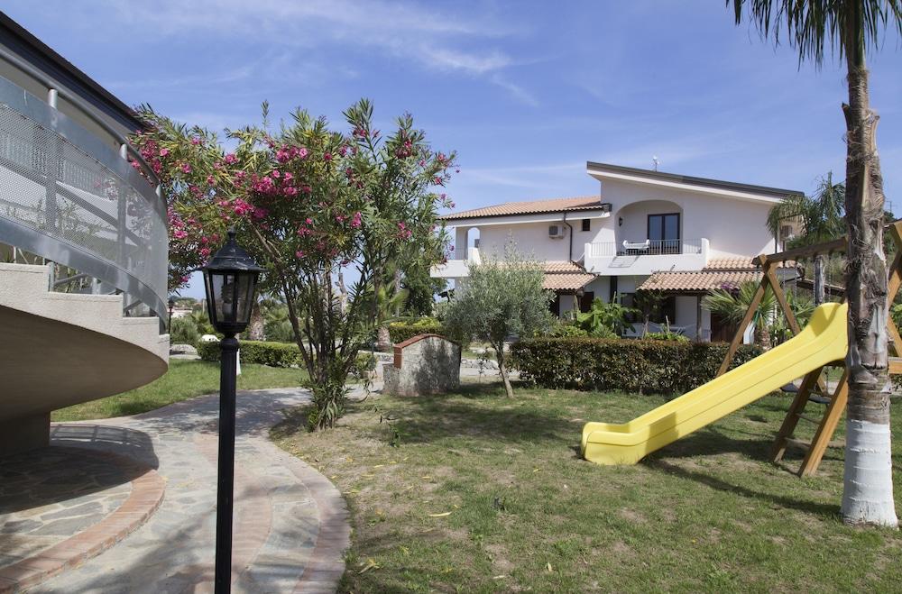 Marinella 3*