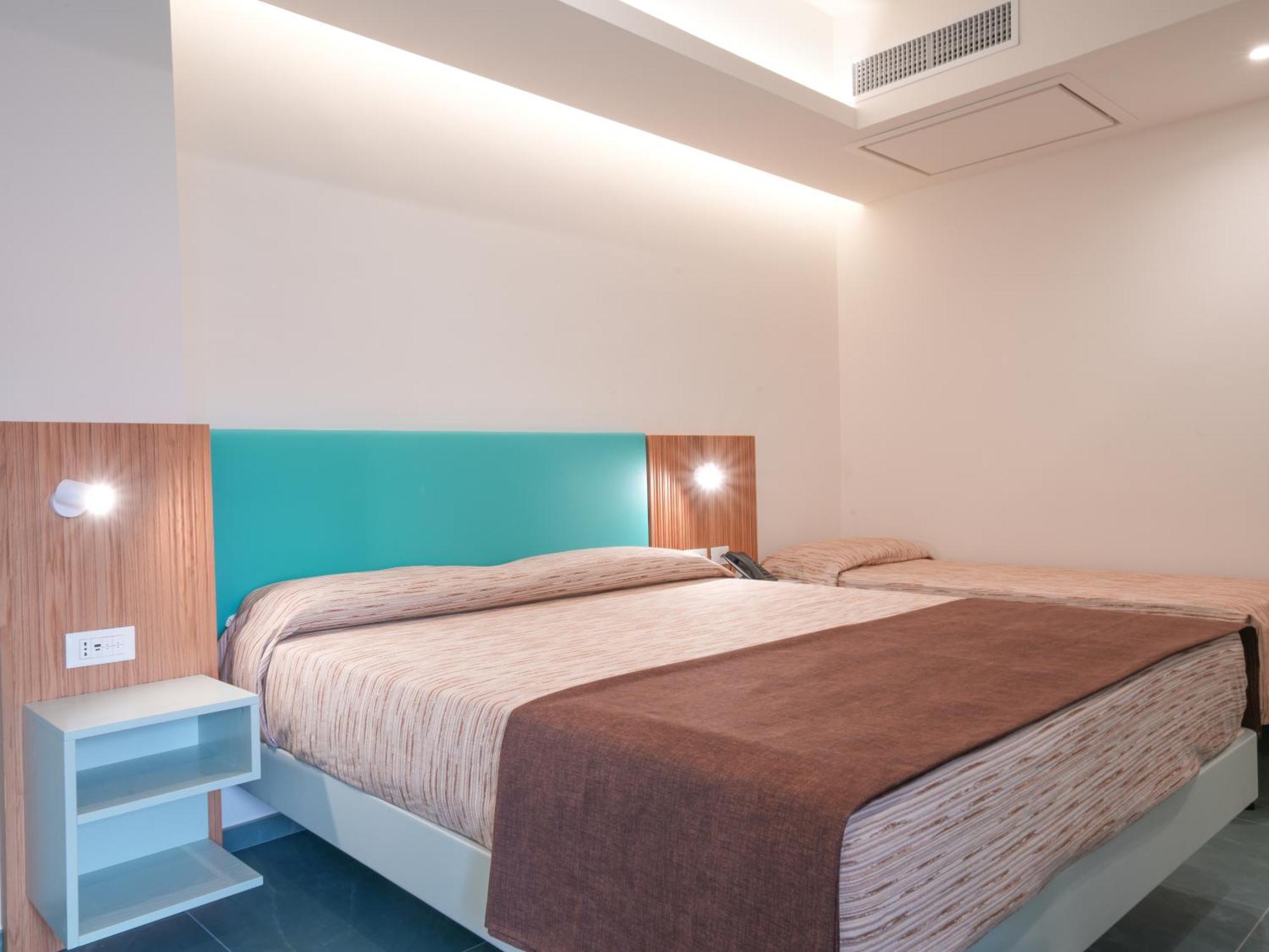 Marinella Parking Wi-fi Attrezzata Hotel 3*